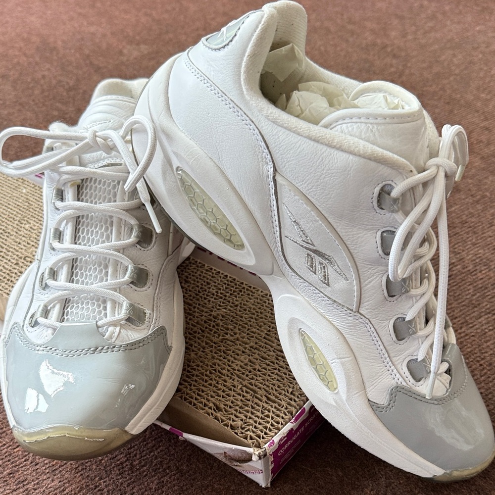 Reebok Men's White and Gray Sneakers